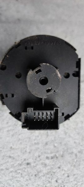 Перемикач світла фар VW Caddy 3C8941431A 3C8941431A фото