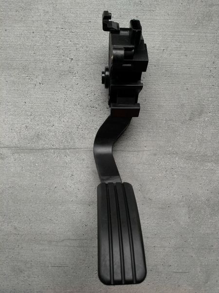 Педаль газу Renault Megane III 180100009R 180100009R фото