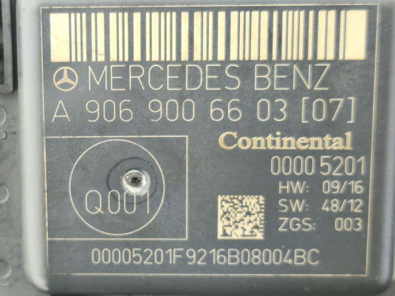 Блок керування передніми лівими дверима Mercedes Sprinter A9064461332 00005201 3001868480 фото