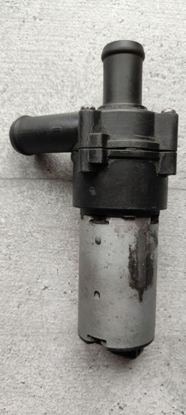 Додатковий водяний насос Mercedes Vito 251965561B 251965561B фото