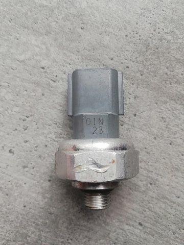 Датчик тиску кондиціонера Renault Zoe 921361722R 921361722R фото