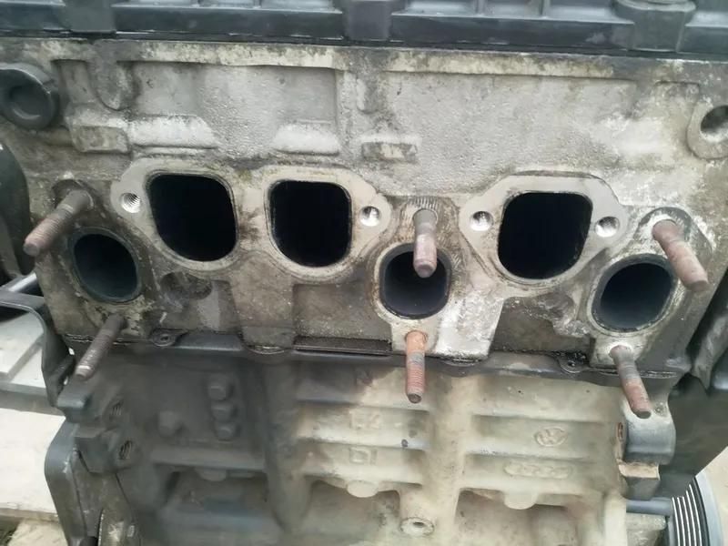 Двигатель без навесного VW Audi Skoda Seat 1.4 TDI маркировка BNM BNM фото