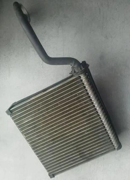 Випарник кондиціонера Audi A4/S4 [B6][B7] 8E2820103A 8E2820103A фото