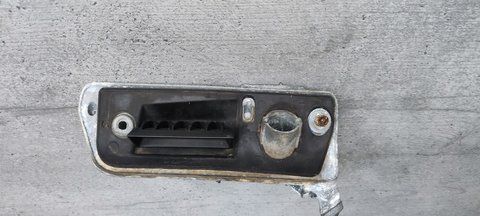 Ручка задньої лівої дверки зовнішня VW Caddy 2K0827565H 2K0827565H фото