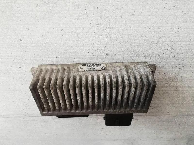 Реле свечей накала Renault Master 8200558438 8200558438 фото