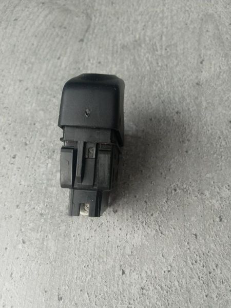 Кнопка стеклоподъемника Renault Kangoo 8200090327 8200090327 фото