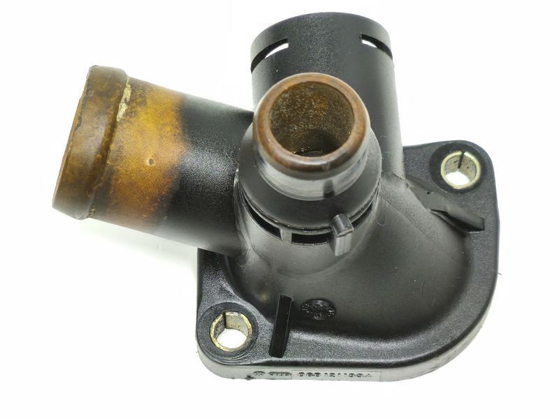 Фланець системи охолодження Volkswagen Passat B5 06B121133A 06B 121 133A 2810601200 фото