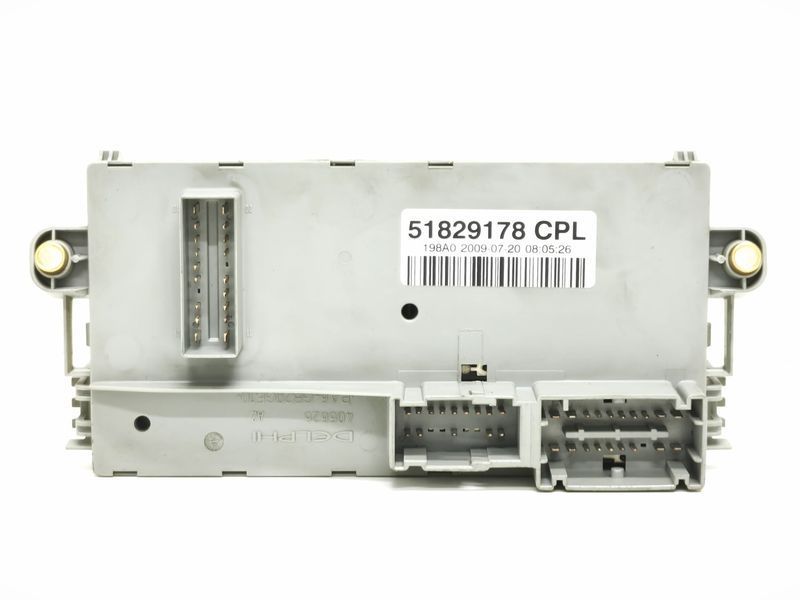 Блок запобіжників Fiat Bravo 51829178 406626 3085355187 фото