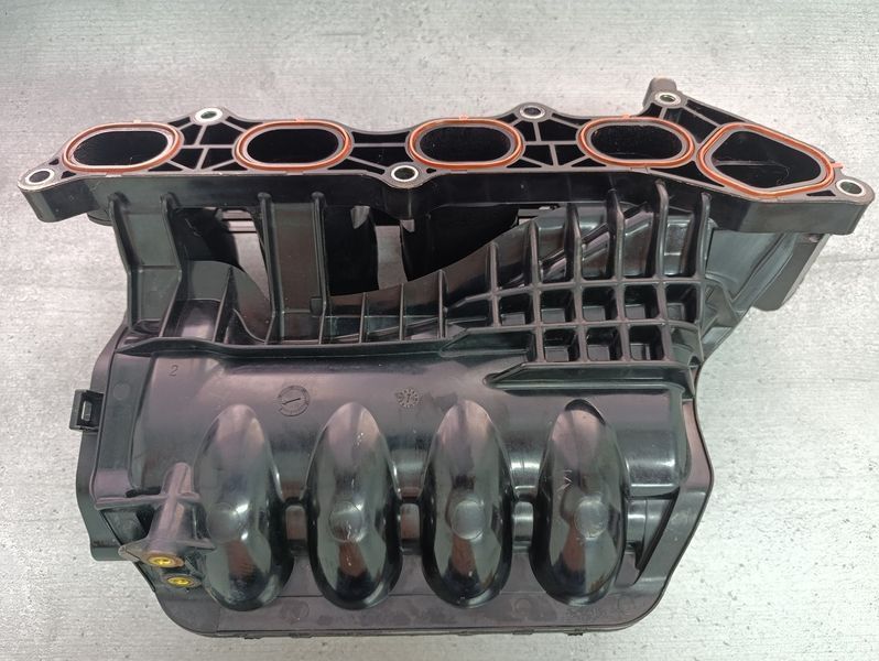 Колектор впускний Honda Civic 17100RNAA00 17100RNAA00 фото