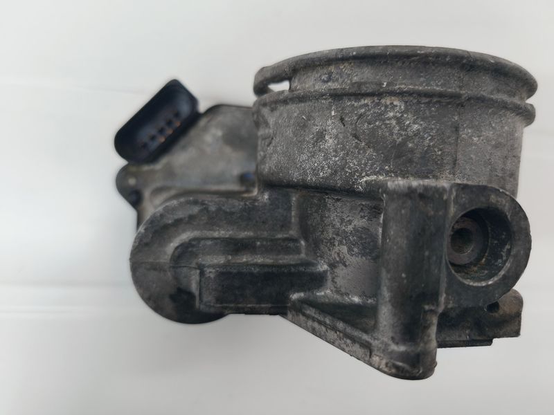 Дросельна заслінка Volkswagen Caddy 03G128063A 03G128063A фото