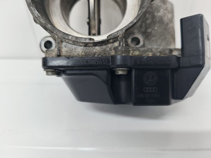Дросельна заслінка Volkswagen Caddy 03G128063A 03G128063A фото