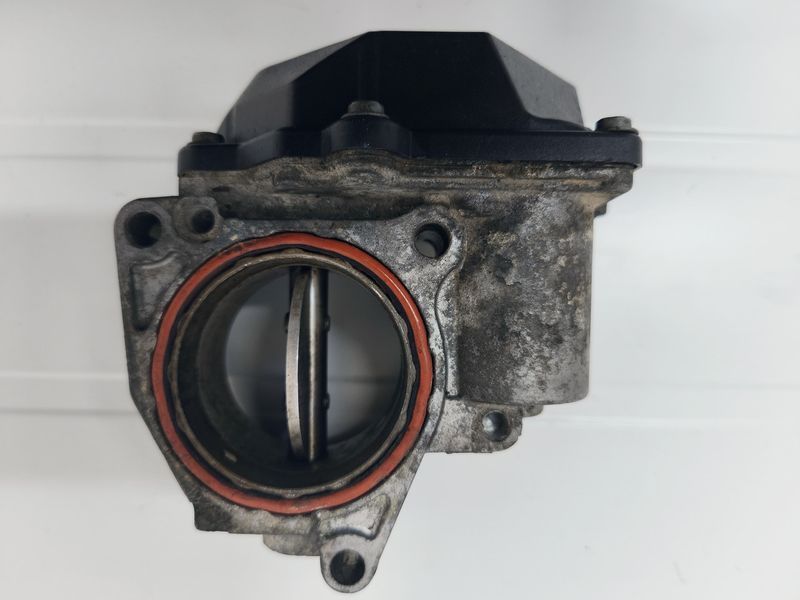 Дросельна заслінка Volkswagen Caddy 03G128063A 03G128063A фото