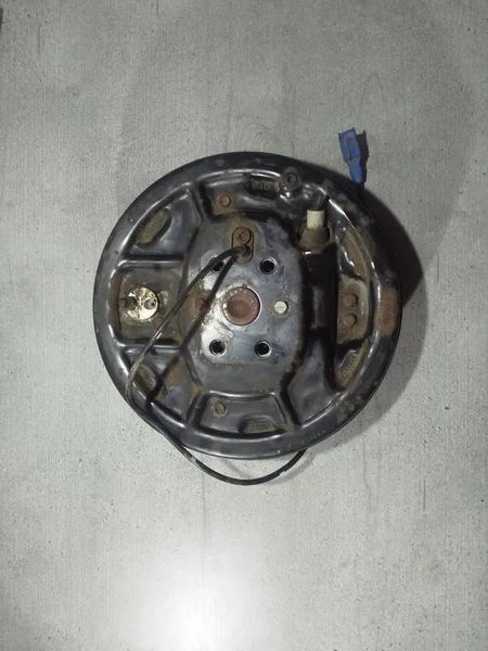 Гальмівний барабан лівий Peugeot 207 424750 424750 фото