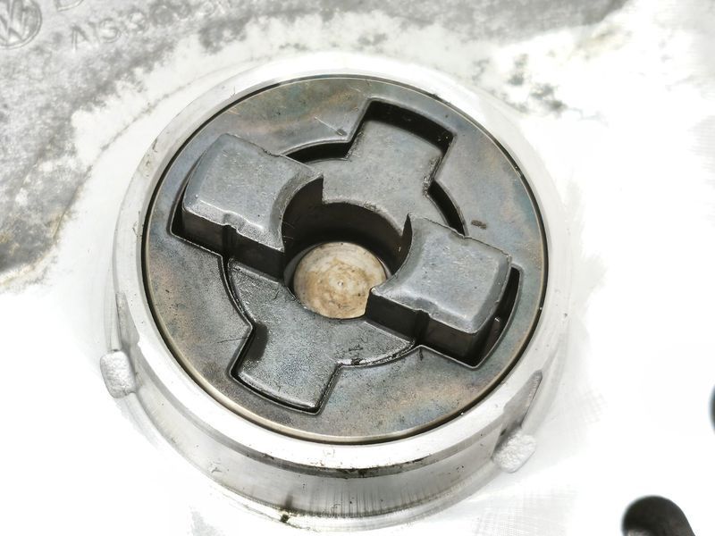 Насос вакуумний Volkswagen Jetta 03L145207 03L100J 3092182944 фото