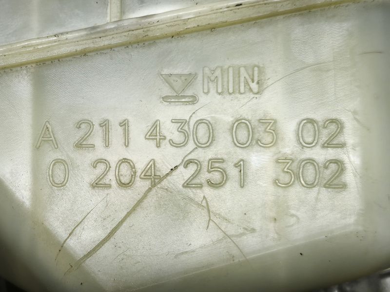 Головний гальмівний циліндр Mercedes E-Class W211 A0004300312 486 212 15 33 3116900499 фото