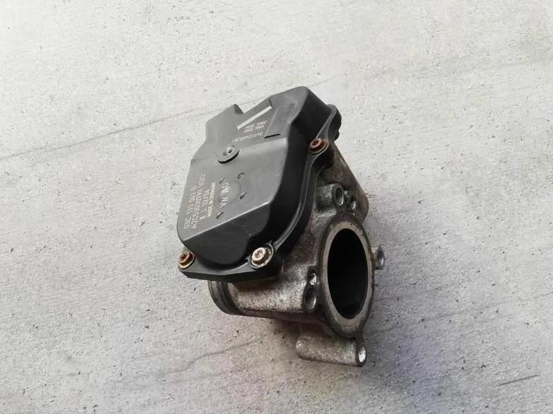 Дросельна заслінка Skoda Fabia 1.2-1.4i 03C133062B 03C133062B фото