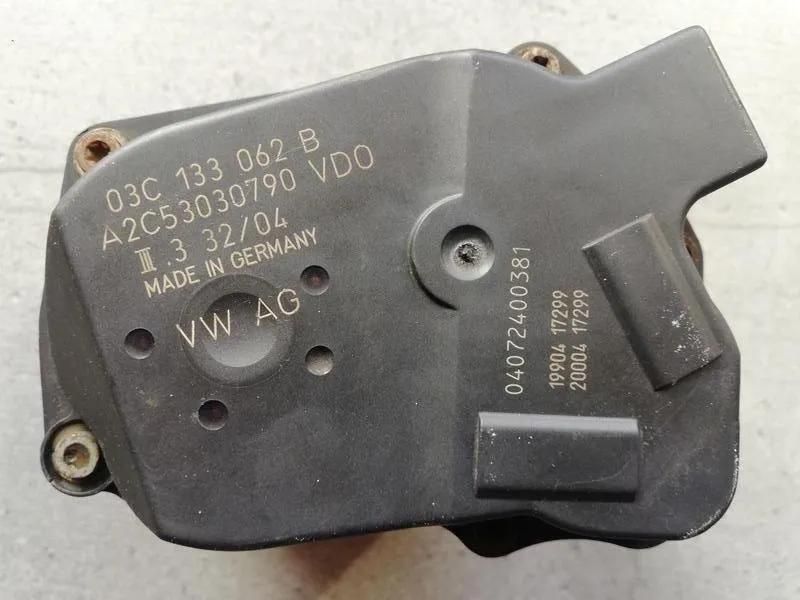 Дросельна заслінка Skoda Fabia 1.2-1.4i 03C133062B 03C133062B фото