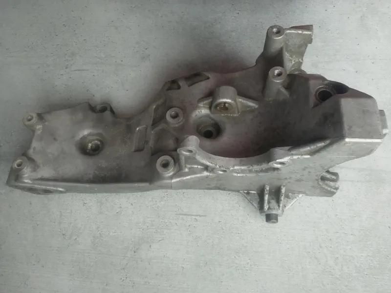 Кронштейн кріплення кондиціонера Audi A4 B6 06D903143C 06D903143C фото