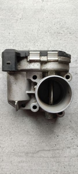 Дросельна заслінка Renault Trafic 8200330810 8200330810 фото