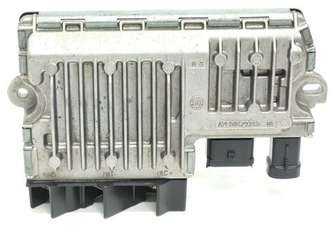 Электронный блок управления Peugeot Partner 9675015880 9675015880 фото