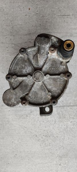 Вакуумный насос Volkswagen Transporter 074145100 074145100 фото