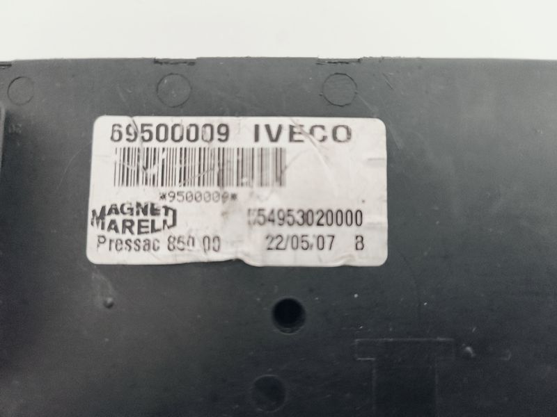 Блок предохранителей Iveco Daily 69500009 69500009 фото