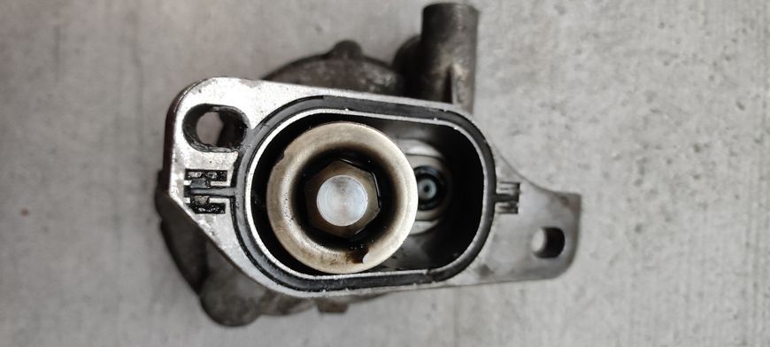 Вакуумный насос Volkswagen Transporter 074145100 074145100 фото